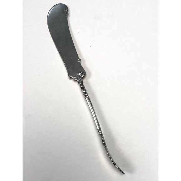 1897 International Silver Silverplate BERKSHIRE Monogram Twisted Butter Knife - Picture 1 of 5